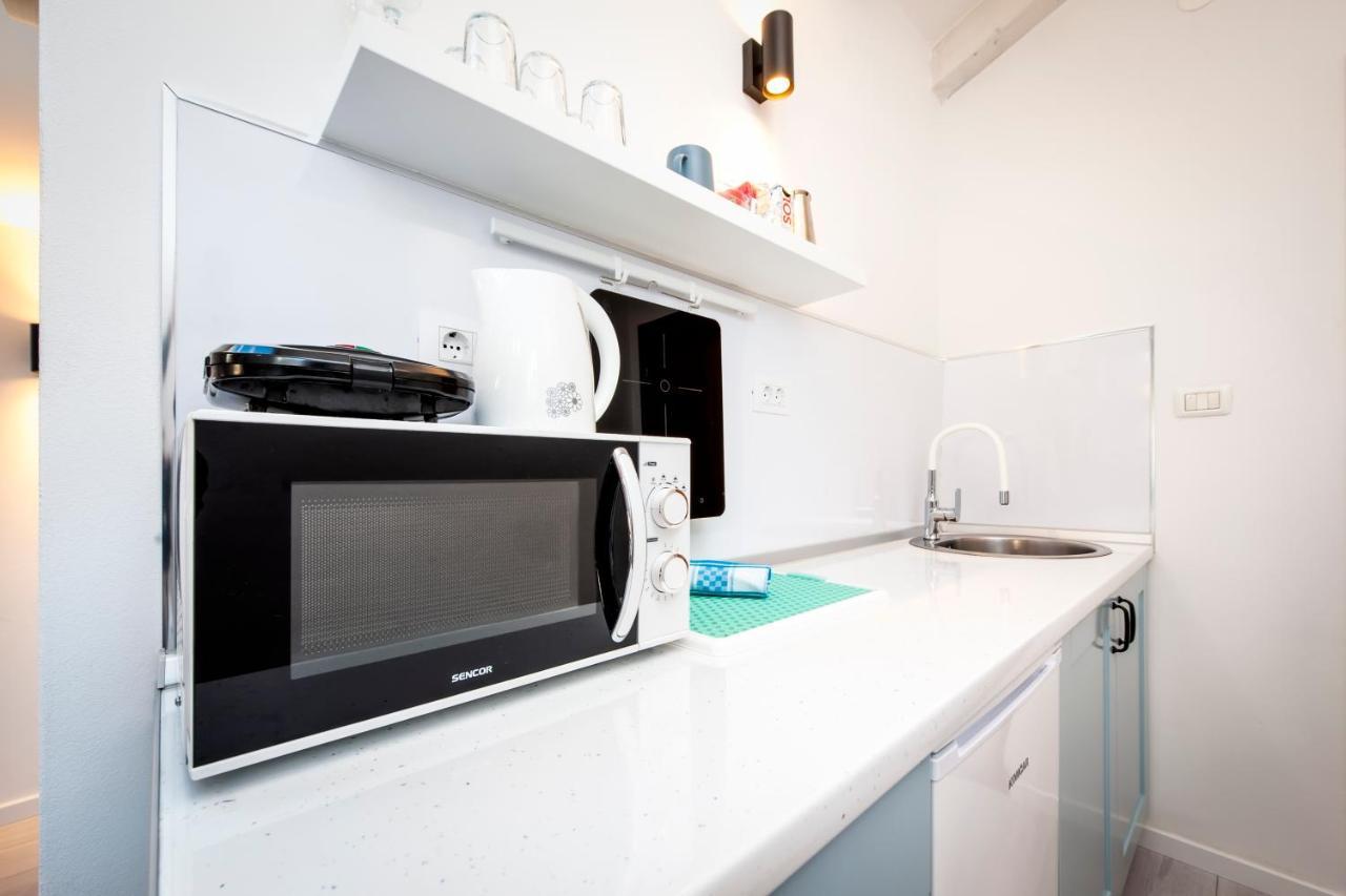 Cozy Garzoto Studios Rovinj Luaran gambar