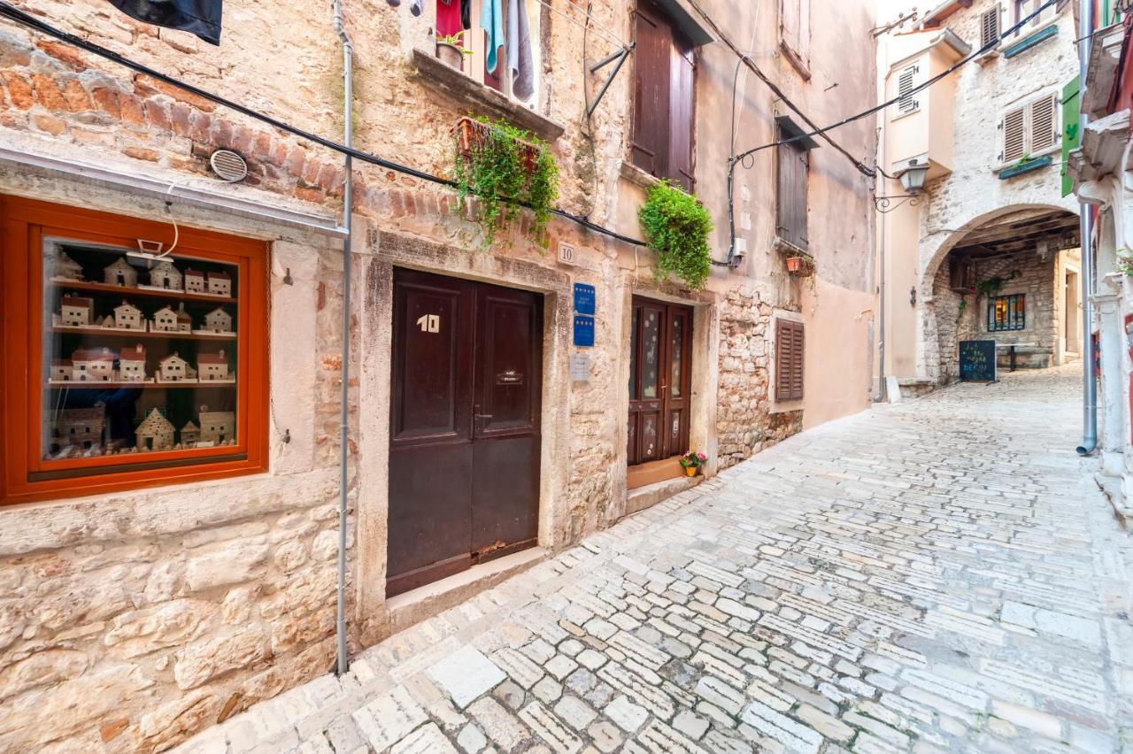 Cozy Garzoto Studios Rovinj Luaran gambar
