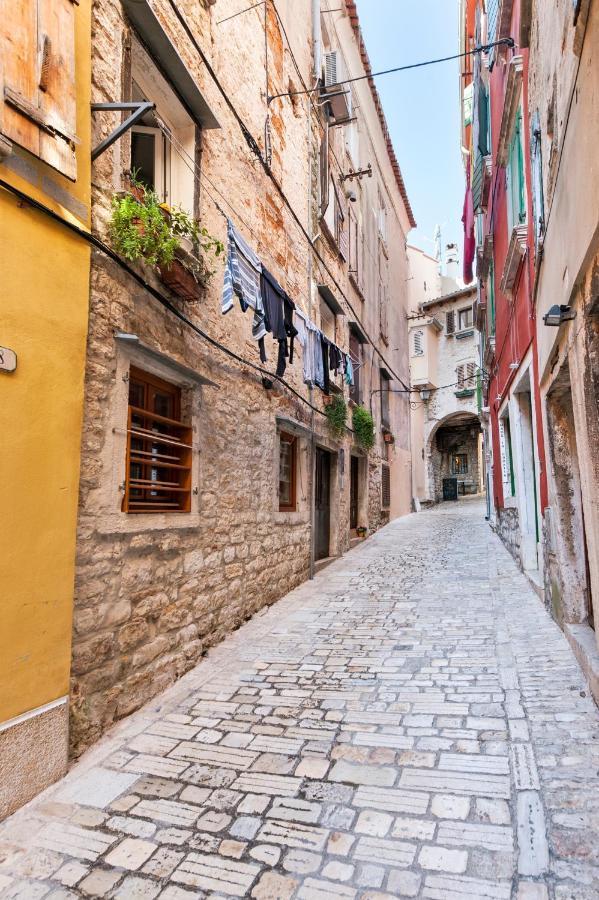 Cozy Garzoto Studios Rovinj Luaran gambar