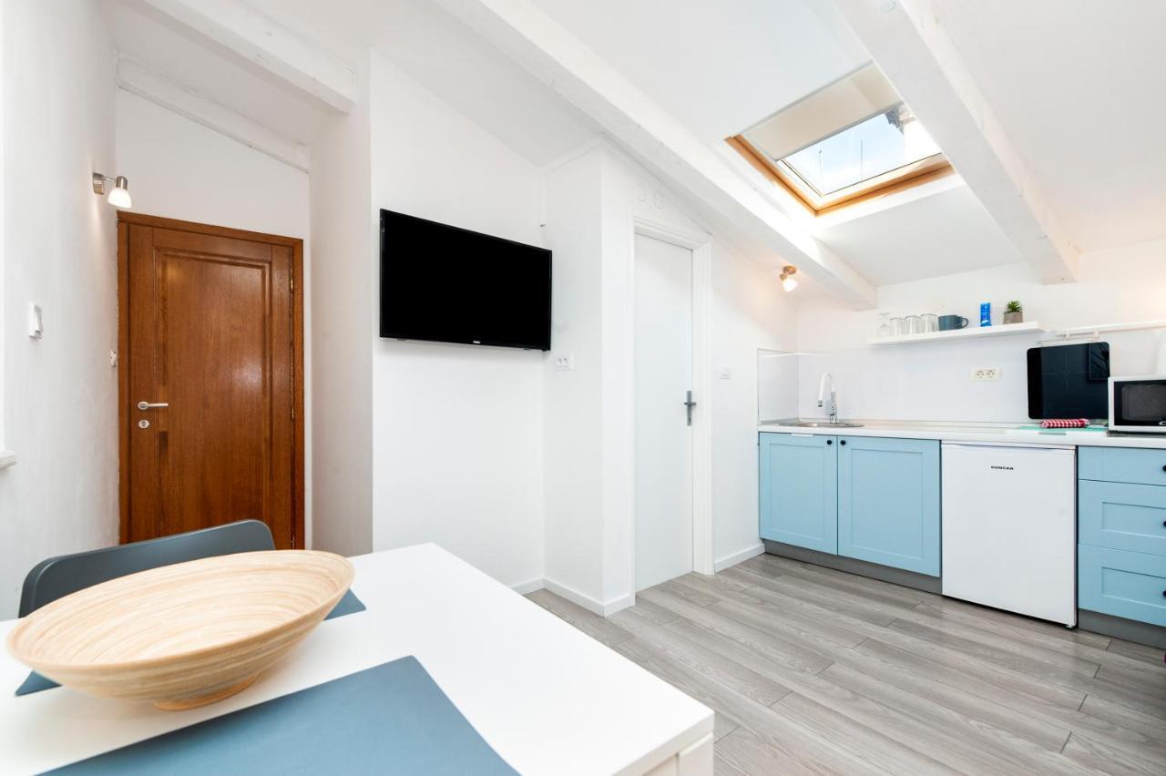 Cozy Garzoto Studios Rovinj Luaran gambar