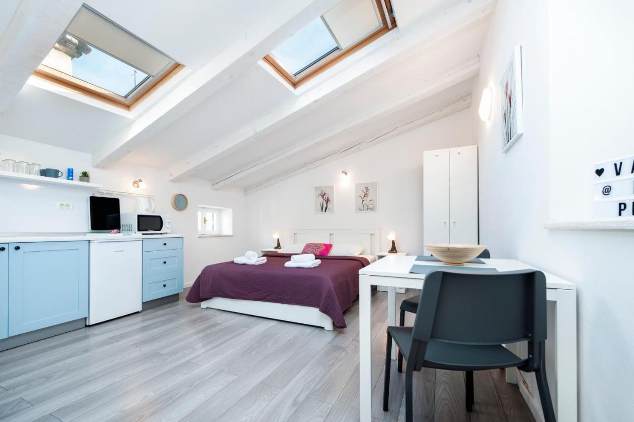 Cozy Garzoto Studios Rovinj Luaran gambar