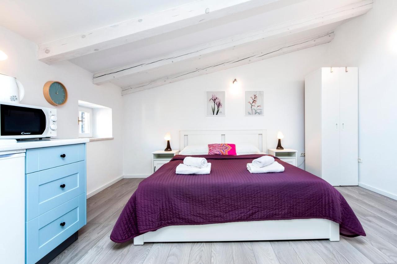 Cozy Garzoto Studios Rovinj Luaran gambar