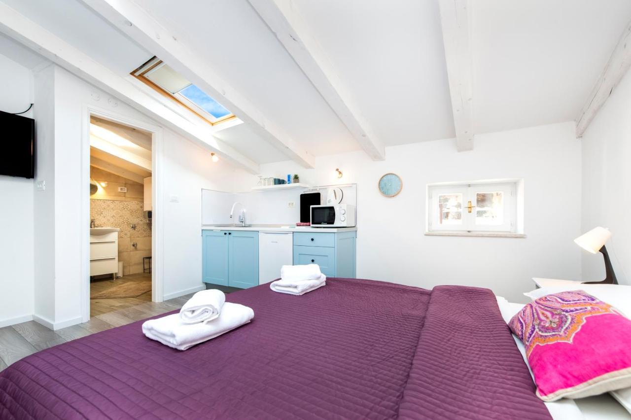 Cozy Garzoto Studios Rovinj Luaran gambar